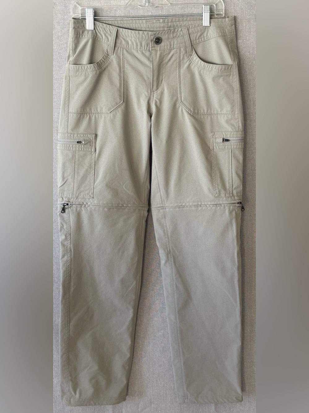 Women’s Kuhl Convertible Cargo Pants - Light khaki size 6.